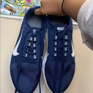Men’s Nike shoes